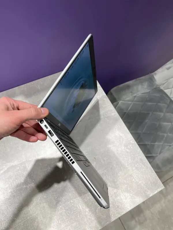 Ноутбук Dell Latitude 5440 / 14" (1920x1080) IPS / Intel Core i5-10210U (4 (8) ядра по 1.6 - 4.2 GHz) / 8 GB DDR4 / 240 GB SSD / Intel UHD Graphics / WebCam б/в - зображення 3