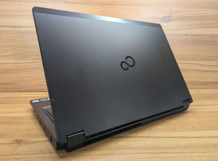 Мобільна робоча станція Б-клас Fujitsu Celsius H780 / 15.6" (1920x1080) IPS / Intel Core i7-8750H (6 (12) ядер по 2.2 - 4.1 GHz) / 32 GB DDR4 / 512 GB SSD / nVidia Quadro P600, 4 GB GDDR5, 128-bit / 4G / HDMI / Windows 10 б/в - зображення 7