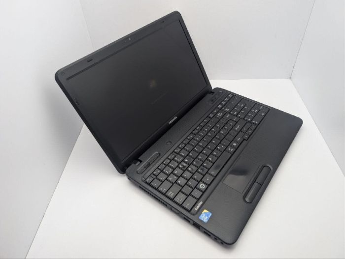 Ноутбук Toshiba Satellite C650 / 15.6" (1366x768) TN / Intel Pentium T4500 (2 (4) ядра по 2.3 GHz) / 6 GB DDR3 / 320 GB HDD / Intel HD Graphics / WebCam / DVD-ROM б/в - изображение 6