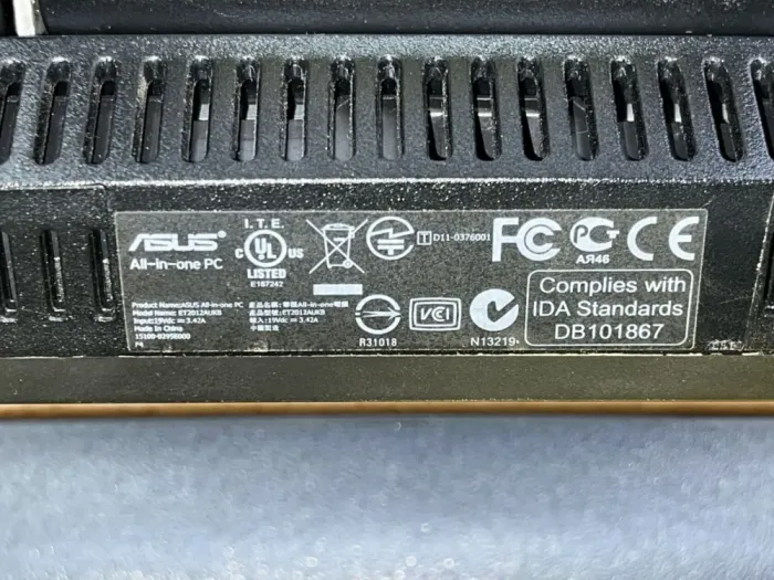 Моноблок Asus ET2012AUKB / 20" (1600x900) TN / AMD E-450 (2 ядрa по 1.66 GHz) / 8 GB DDR3 / 120 GB SSD / AMD Radeon HD 6320 Graphics / WebCam б/в - зображення 6