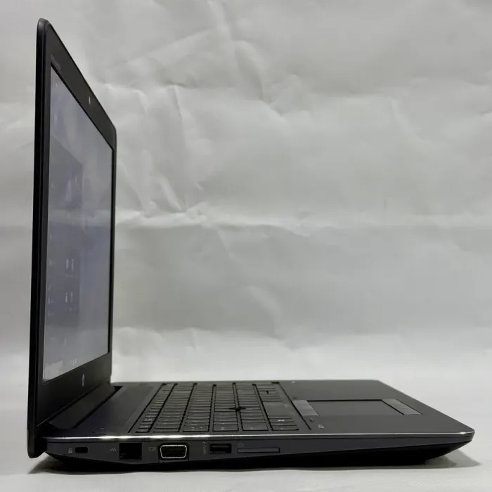 Мобільна робоча станція HP ZBook 15 G4 / 15.6" (1920x1080) TN / Intel Core i7-7700HQ (4 (8) ядра по 2.8 - 3.8 GHz) / 16 GB DDR4 / 512 GB SSD + 500 GB HDD / nVidia Quadro M1200, 4 GB GDDR5, 128-bit / WebCam / Windows 10 Pro б/в - зображення 5