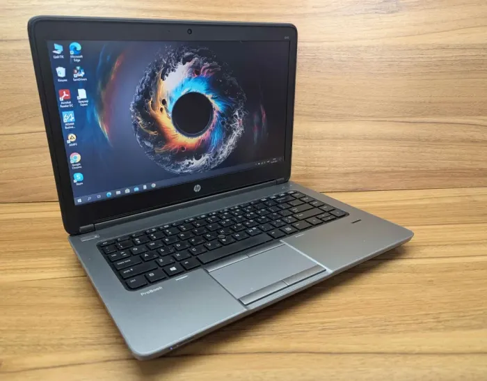 Ноутбук HP ProBook 645 G1 / 14" (1366x768) TN / AMD A10-5750M (4 ядра по 2.5 - 3.5 GHz) / 8 GB DDR3 / 240 GB SSD / AMD Radeon HD 8650G / WebCam / Fingerprint / Windows 10 б/в - зображення 4