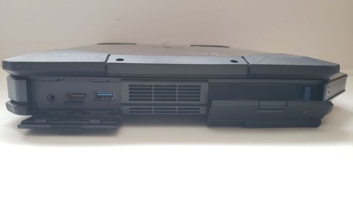 Захищений ноутбук Dell Latitude 5414 Rugged / 14" (1920x1080) IPS / Intel Core i7-6600U (2 (4) ядра по 2.6 - 3.4 GHz) / 16 GB DDR4 / 512 GB SSD / Intel HD Graphics 520 б/в - зображення 4