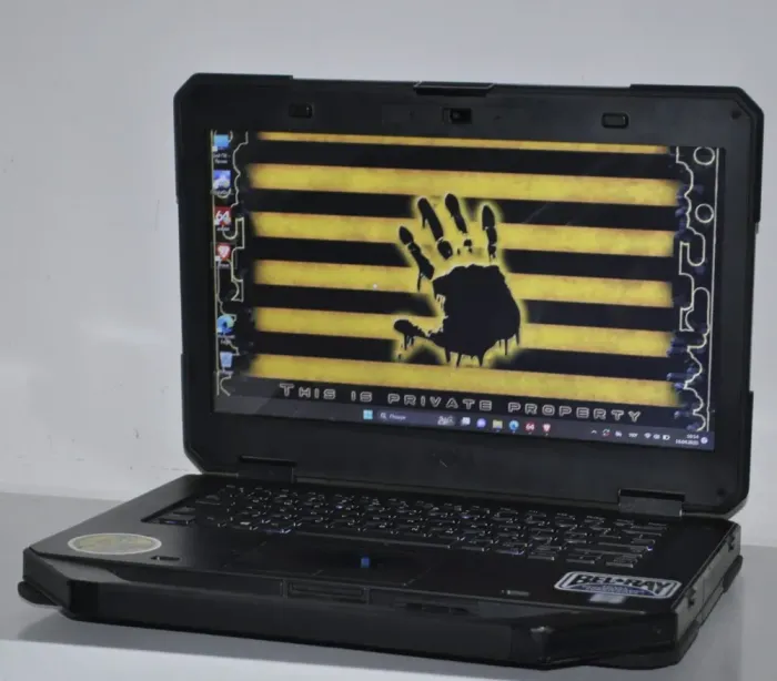 Захищений ноутбук Б-клас Dell Latitude 5414 Rugged / 14" (1366x768) TN / Intel Core i5-6300U (2 (4) ядра по 2.4 - 3.0 GHz) / 8 GB DDR4 / 256 GB SSD / Intel HD Graphics 520 / WebCam / Windows 11 Pro б/в - зображення 3