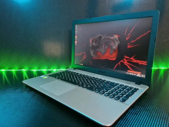 Ноутбук Asus X541U / 15.6" TN / Intel Core i3-6006U (2(4) ядра по 2GHz) / 8GB DDR3 / 256GB SSD / GeForce 920MX, 2GB DDR3, 64-bit / WebCam / HDMI б/в - зображення 7