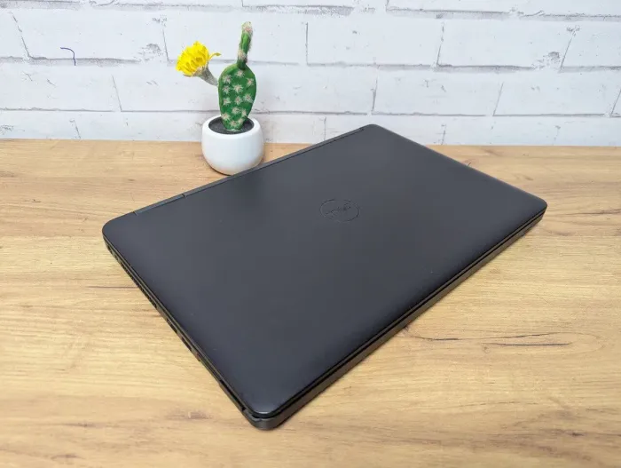 Ноутбук Б-клас Dell Latitude E5540 / 15.6" (1366x768) TN / Intel Core i5-4210U (2 (4) ядра по 1.7 - 2.7 GHz) / 8 GB DDR3 / 128 GB SSD / Intel HD Graphics 4400 / WebCam б/в - зображення 8