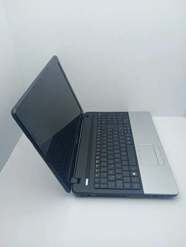 Ноутбук Acer E1-531 / 15.6" (1366x768) TN / Intel Core i3-3120M (2 (4) ядра по 2.5 GHz) / 8 GB DDR3 / 240 GB SSD / Intel HD Graphics / WebCam б/в - зображення 3