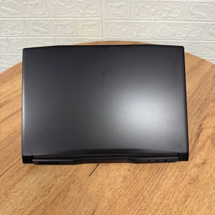 Ігровий ноутбук MSI Katana GF66 11UE / 15.6" (1920x1080) IPS / Intel Core i7-11800H (8 (16) ядер по 2.3 - 4.6 GHz) / 16 GB DDR4 / 512 GB SSD NVMe / nVidia GeForce RTX 3060, 6 GB GDDR6, 192-bit / WebCam б/в - зображення 3