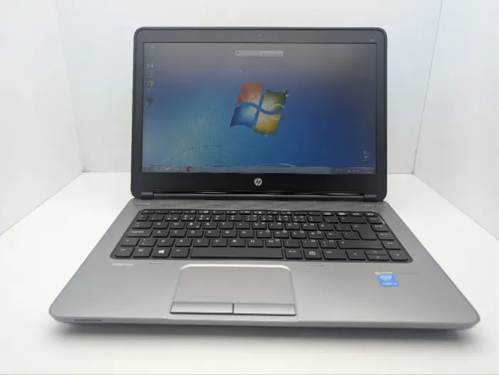 Ноутбук Б-клас HP ProBook 640 G1 / 14" (1366x768) TN / Intel Core i3-4000M (2 (4) ядра по 2.4 GHz) / 8 GB DDR3 / 500 GB HDD / Intel HD Graphic 4600 / WebCam б/в - зображення 2