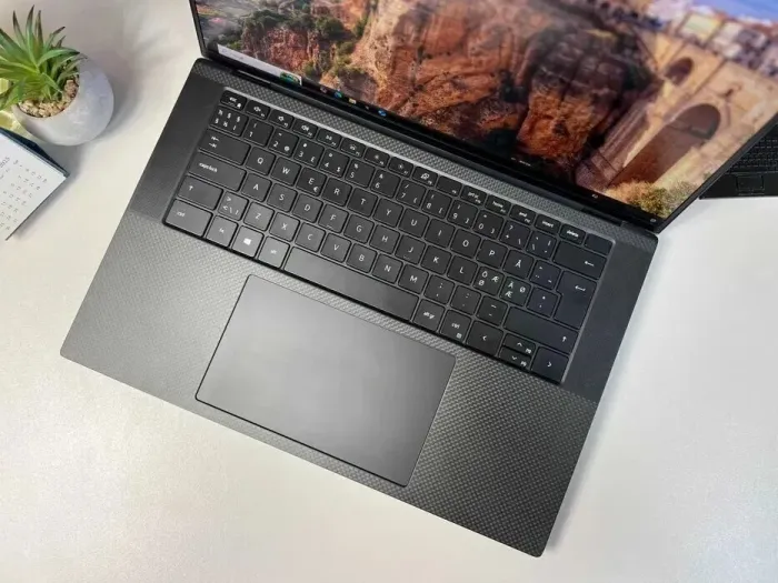 Ігровий ноутбук Dell Precision 5560 / 15.6" (1920x1080) IPS / Intel Core i9-11950H (8 (16) ядер по 2.6 - 5.0 GHz) / 32 GB DDR4 / 1000 GB SSD M.2 / nVidia RTX A2000, 4 GB GDDR6, 128-bit / WebCam / Win 10 Pro б/в - зображення 3