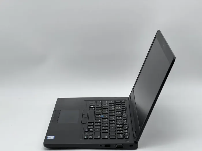 Ультрабук Dell Latitude 5491 / 14" (1920x1080) IPS / Intel Core i5-8400H (4 (8) ядра по 2.5 - 4.2 GHz) / 16 GB DDR4 / 480 GB SSD / nVidia GeForce MX130, 2 GB GDDR5, 64-bit / WebCam б/в - зображення 4