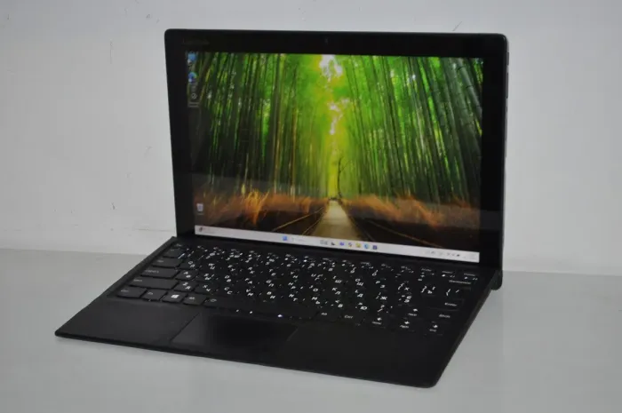 Нетбук-трансформер Б-клас Lenovo MIIX 520-12IKB / 12.2" (1920x1080) IPS Touch / Intel Core i5-8250U (4 (8) ядра по 1.6 - 3.4 GHz) / 8 GB DDR4 / 256 GB SSD / Intel UHD Graphics 620 / Windows 11 Pro / Клавиатура б/в - зображення 4