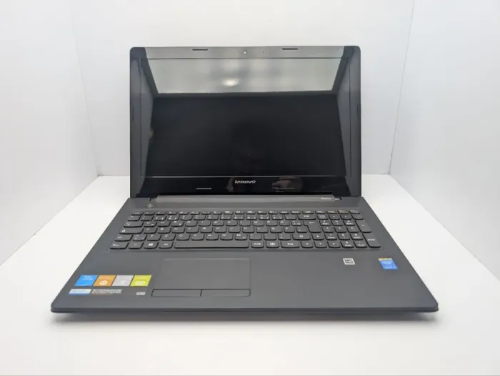 Ноутбук Lenovo G50-70 / 15.6" (1366x768) TN / Intel Core i3-4030U (2 (4) ядра по 1.9 GHz) / 8 GB DDR3 / 240 GB SSD / Intel HD Graphics 4400 / WebCam / DVD-ROM б/в - зображення 3