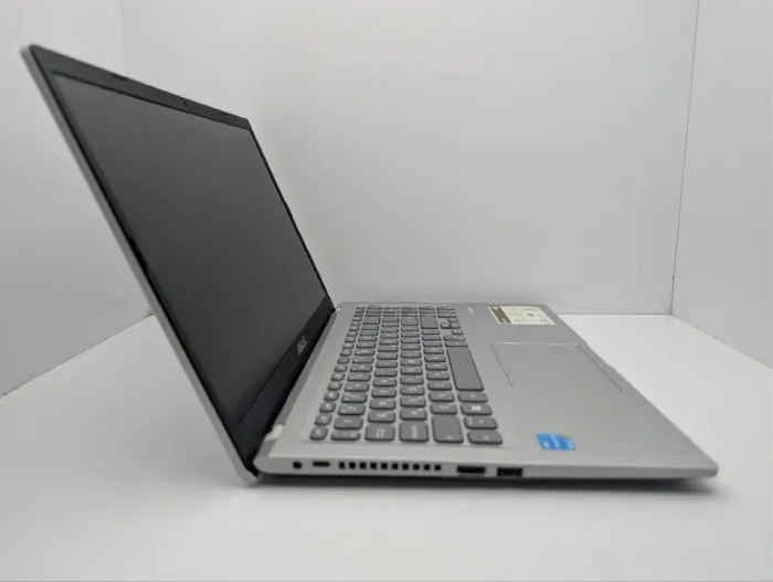 Ноутбук Asus VivoBook 15 X515E / 15.6" (1920x1080) IPS / Intel Pentium Gold 7505 (2 (4) ядра по 3.5 GHz) / 12 GB DDR4 / 240 GB SSD / Intel UHD Graphics / WebCam б/в - зображення 4