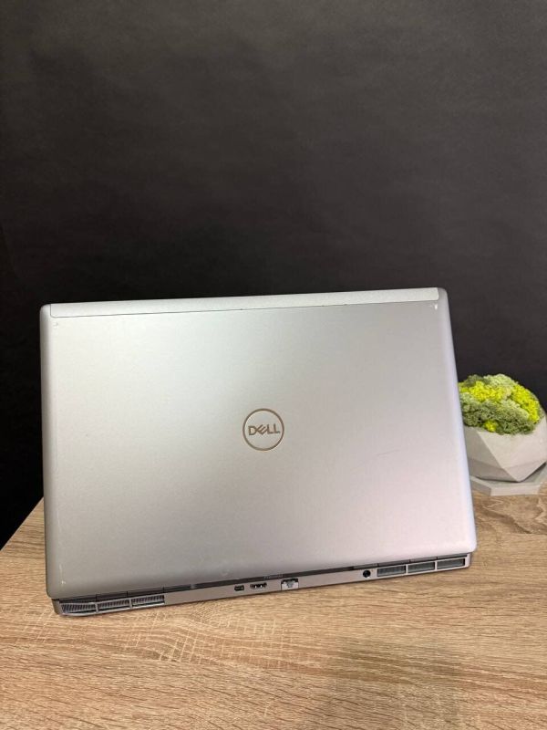 Мобільна робоча станція Б-клас Dell Precision 7750 / 17.3" (1920x1080) IPS / Intel Core i7-10875H (8 (16) ядер по 2.3 - 5.1 GHz) / 16 GB DDR4 / 512 GB SSD / nVidia Quadro RTX 3000, 6 GB GDDR6, 192-bit / WebCam / Win 10 б/в - зображення 3