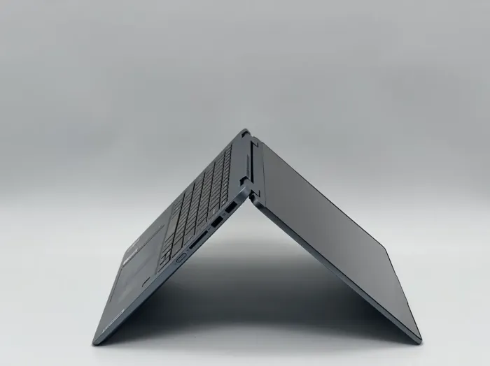 Ультрабук Lenovo Flex 7 14IAU7 / 14" (2240x1400) IPS Touch / Intel Core i7-1255U (10 (12) ядер по 3.5 - 4.7 GHz) / 16 GB DDR4 / 480 GB SSD / Intel Iris Xe Graphics / WebCam б/в - зображення 5