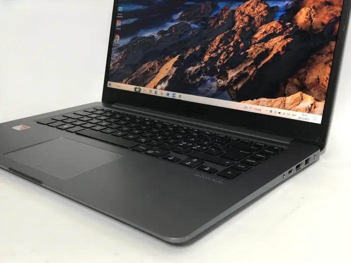 Ультрабук Asus VivoBook R520UA / 15.6" (1920x1080) TN / AMD A12-9720P (4 ядра по 2.7 - 3.6 GHz) / 8 GB DDR4 / 512 GB SSD / AMD Radeon R7 Graphics / WebCam / Win 10 Home б/в - зображення 9