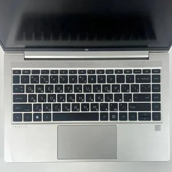 Ультрабук Б-клас HP ProBook 445 G8 / 14" (1920x1080) IPS / AMD Ryzen 5 5600U (6 (12) ядер по 2.3 - 4.2 GHz) / 16 GB DDR4 / 512 GB SSD / AMD Radeon Vega 7 Graphics / HDMI / Fingerprint / WebCam б/в - зображення 3