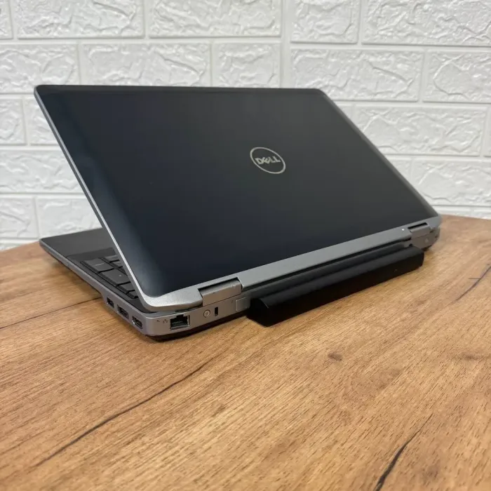 Ноутбук Б-клас Dell Latitude E6530 / 15.6" (1366x768) TN / Intel Core i7-3540M (2 (4) ядра по 3.0 - 3.7 GHz) / 8 GB DDR3 / 256 GB SSD / nVidia NVS 5200M, 1 GB DDR3, 64-bit / DVD-RW б/в - зображення 6