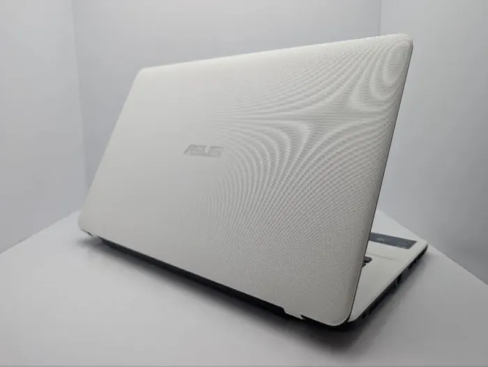 Ноутбук Asus F751M / 17.3" (1600x900) TN / Intel Celeron N2940 (4 ядра по 1.83 - 2.25 GHz) / 8 GB DDR3 / 120 GB SSD / Intel HD Graphics / WebCam / DVD-ROM б/в - зображення 8