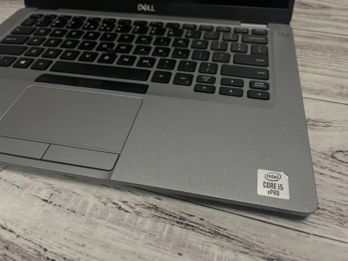 Ультрабук Dell Latitude 5410 / 14" (1920x1080) IPS Touch / Intel Core i5-10310U (4 (8) ядра по 1.7 - 4.4 GHz) / 16 GB DDR4 / 256 GB SSD / Intel UHD Graphics / WebCam б/в - зображення 3