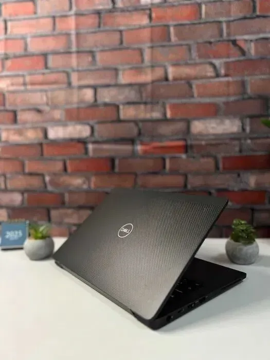 Ультрабук Dell Latitude 7300 / 13.3" (1920x1080) IPS / Intel Core i5-8365U (4 (8) ядра по 1.6 - 4.1 GHz) / 8 GB DDR4 / 256 GB SSD / Intel UHD Graphics 620 / WebCam / Win 10 Pro б/в - зображення 5