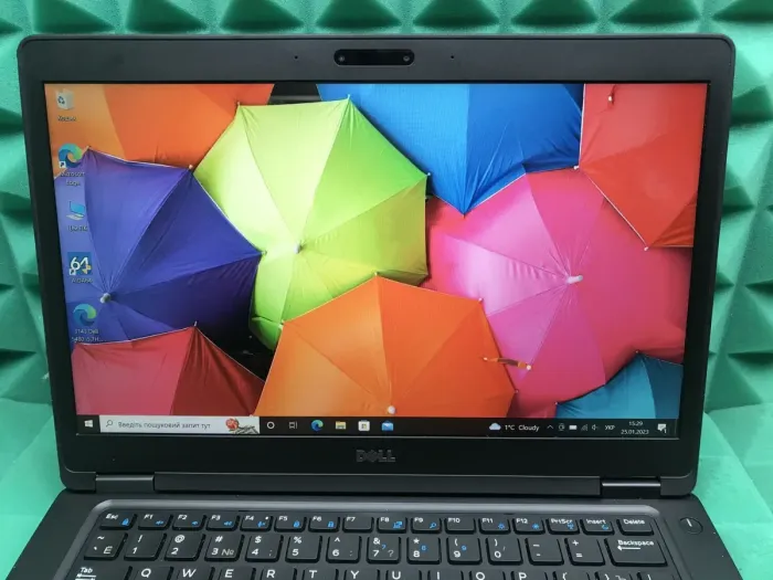 Ноутбук Б-клас Dell Latitude 5480 / 14" (1920x1080) IPS / Intel Core i5-7440HQ (4 ядра по 2.8 - 3.8 GHz) / 8 GB DDR4 / 256 GB SSD M.2 / Intel HD Graphics 630 / USB 3.1 / HDMI / Windows 11 б/в - зображення 3
