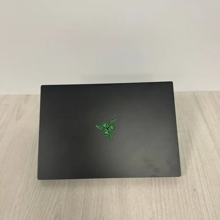 Ігровий ультрабук Razer Blade 14 RZ09-0427 / 14" (2560x1440) IPS / AMD Ryzen 9 6900HX (8 (16) ядер по 3,3 - 4,9 ГГц) / 16 ГБ DDR5 / 512 ГБ SSD NVMe / nVidia GeForce RTX 3080 Ti, 16 ГБ GDDR6, 256-біт / WebCam б/в - зображення 8