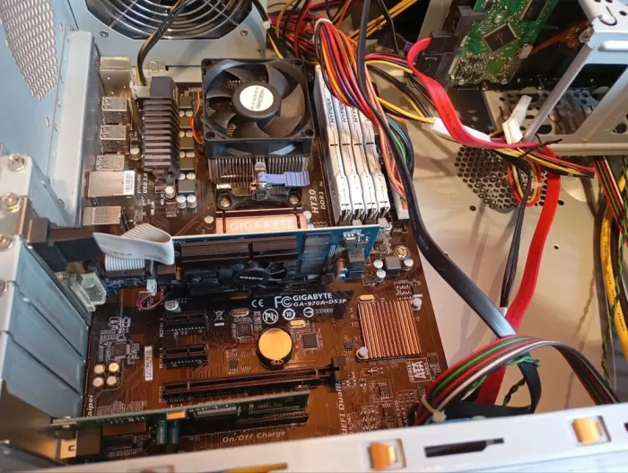 ПК Asus Tower / AMD FX-Series FX-8300 (8 ядер по 3.3 - 4.2 GHz) / 16 GB DDR3 / 120 GB SSD + 500 GB HDD / nVidia GeForce 210, 1 GB DDR3, 64-bit / DVD-ROM / 450W б/в - зображення 7