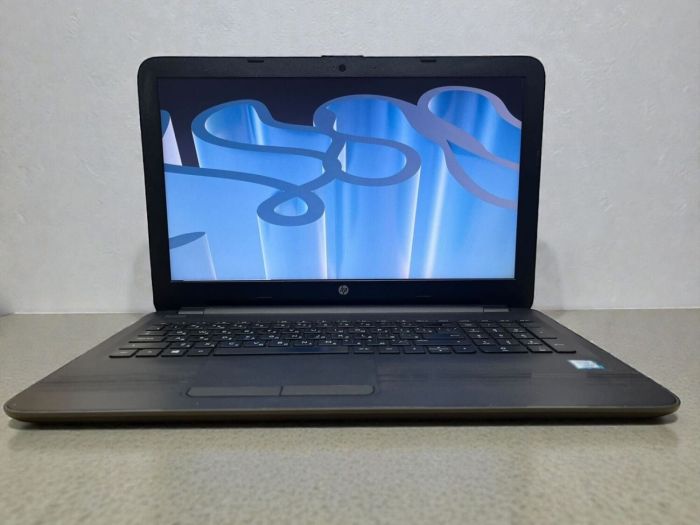 Ноутбук Б-клас HP 250 G5 / 15.6" (1366x768) TN / Intel Core i5-7200U (2 (4) ядра по 2.5 - 3.1 GHz) / 8 GB DDR4 / 160 GB SSD / Intel HD Graphics 620 / WebCam б/в - изображение 2