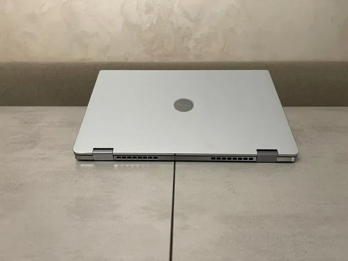 Ноутбук-трансформер Б-клас Dell Latitude 9520 2-in-1 / 15.6" (1920x1080) IPS Touch / Intel Core i5-1145G7 (4 (8) ядер по 4.4 GHz) / 16 GB DDR4 / 256 GB SSD M.2 / Intel Iris Xe Graphics / WebCam б/в - зображення 8