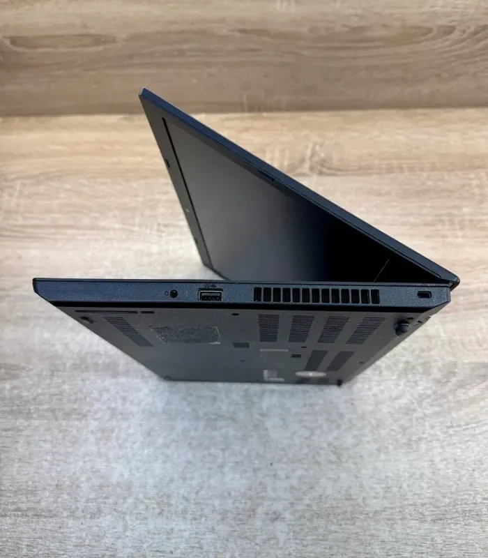 Ультрабук Lenovo ThinkPad L480 / 14" (1366x768) TN / Intel Core i3-8130U (2 (4) ядра по 2.2 - 3.4 GHz) / 8 GB DDR4 / 120 GB SSD / Intel UHD Graphics 620 / WebCam / Windows 11 б/в - зображення 5