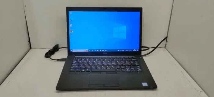 Ультрабук Dell Latitude 7490 / 14" (1920x1080) TN / Intel Core i5-8250U (4 (8) ядра по 1.6 - 3.4 GHz) / 16 GB DDR4 / 256 GB SSD / Intel UHD Graphics 620 / WebCam / LTE б/в - зображення 2