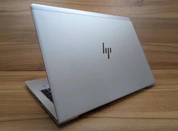 Ультрабук Б-клас HP EliteBook 840 G5 / 14" (1920x1080) IPS / Intel Core i5-7200U (2 (4) ядра по 2.5 - 3.1 GHz) / 16 GB DDR4 / 480 GB SSD / Intel UHD Graphics 620 / WebCam / Fingerprint / Windows 10 б/в - зображення 8