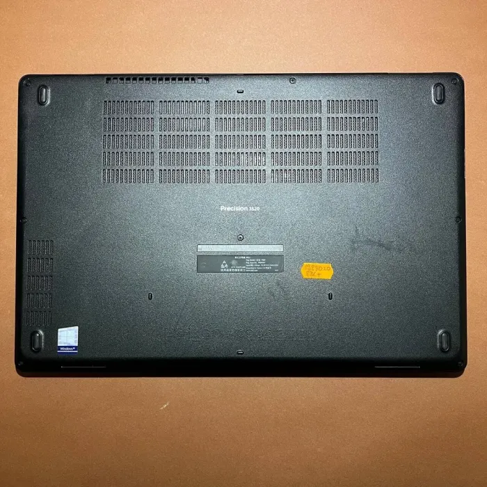 Робоча станція Dell Precision 3520 / 15.6" TN / Core i5-7440HQ (4 ядра по 2.8-3.8 GHz) / 16GB DDR4 / 512GB SSD / Quadro M620, 2GB GDDR5, 128-bit / WebCam б/в - зображення 6