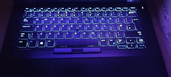 Ультрабук Б-клас Dell Latitude E5470 / 14" (1920x1080) IPS / Intel Core i5-6440HQ (4 ядра по 2.6 - 3.5 GHz) / 8 GB DDR4 / 240 GB SSD / Intel HD Graphics 530 / WebCam / Win 10 Pro б/в - зображення 10