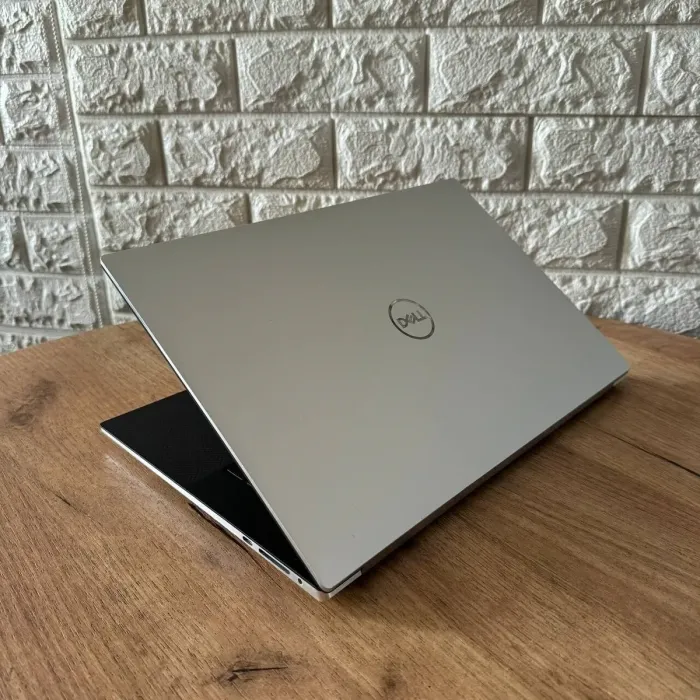 Ігровий ноутбук Б-клас Dell XPS 15 9500 / 15.6" (1920x1080) IPS / Intel Core i7-10750H (6 (12) ядер по 2.6 - 5.0 GHz) / 12 GB DDR4 / 512 GB SSD / nVidia GeForce GTX 1650 Ti, 4 GB GDDR6, 128-bit / WebCam б/в - зображення 6
