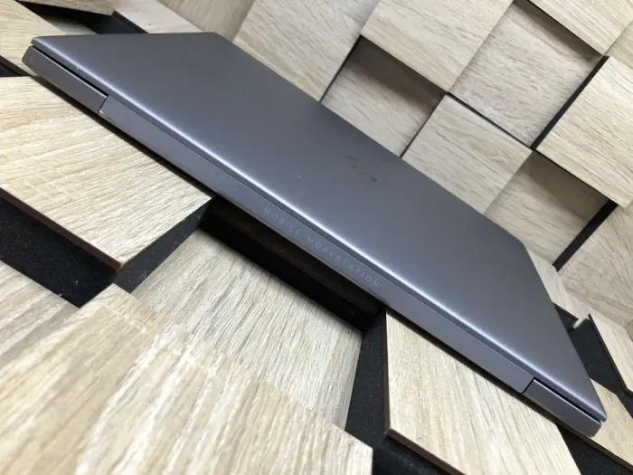 Мобільна робоча станція Б-клас HP ZBook 14 G5 / 14" (1920x1080) IPS / Intel Core i5-8350U (4 (8) ядра по 1.7 - 3.6 GHz) / 8 GB DDR4 / 256 GB SSD / Intel UHD Graphics 620 / WebCam б/в - зображення 8