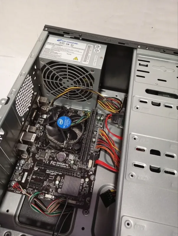 ПК GameMax Tower / Intel Core i5-4570S (4 ядра по 2.9 - 3.6 GHz) / 8 GB DDR3 / 320 GB HDD / Intel HD Graphics 4600 / 400W б/в - зображення 6