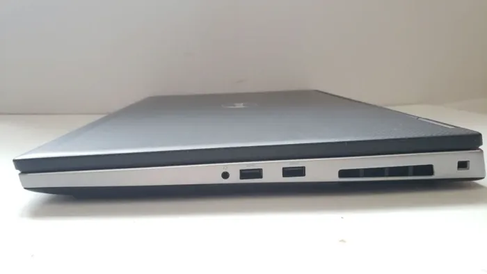 Мобільна робоча станція Dell Precision 7730 / 17,3" (1920x1080) IPS / Intel Core i7-8850H (6 (12) ядра по 2,6 - 4,3 ГГц) / 32 ГБ DDR4 / 128 ГБ SSD + 1000 ГБ SSD / nVidia Quadro P5200, 16 ГБ GDDR5, 256-біт / WebCam б/в - зображення 5