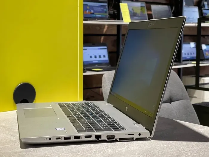 Ноутбук HP ProBook 650 G4 / 15.6" (1920x1080) IPS / Intel Core i5-8250U (4 (8) ядра по 1.6-3.4 GHz) / 16 GB DDR4 / 240 GB SSD / HD Graphics 620 / WebCam б/в - зображення 4