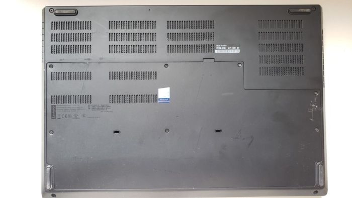 Мобільна робоча станція Lenovo ThinkPad P73 / 17.3" (1920x1080) IPS / Intel Core i7-9850H (6 (12) ядер по 2,6 - 4,6 ГГц) / 32 ГБ DDR4 / 128 ГБ SSD + 512 ГБ SSD + 750 ГБ HDD / nVidia Quadro T2000, 4 ГБ GDDR5, 128-біт / WebCam б/в - зображення 8