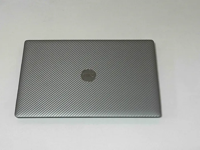 Ультрабук Dell Precision 3560 / 15.6" (1366x768) TN / Intel Core i7-1165G7 (4 (8) ядра по 2.8 - 4.7 GHz) / 16 GB DDR4 / 256 GB SSD / Intel Iris Xe Graphics / WebCam / HDMI б/в - зображення 3