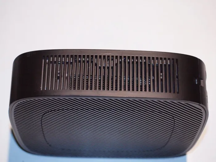 Неттоп HP t740 Thin Client USFF / AMD Ryzen V1756B (4 (8) ядра по 3.25 - 3.6 GHz) / 16 GB DDR4 / 512 GB SSD M.2 / AMD Radeon RX Vega 8 / 120W б/в - зображення 4