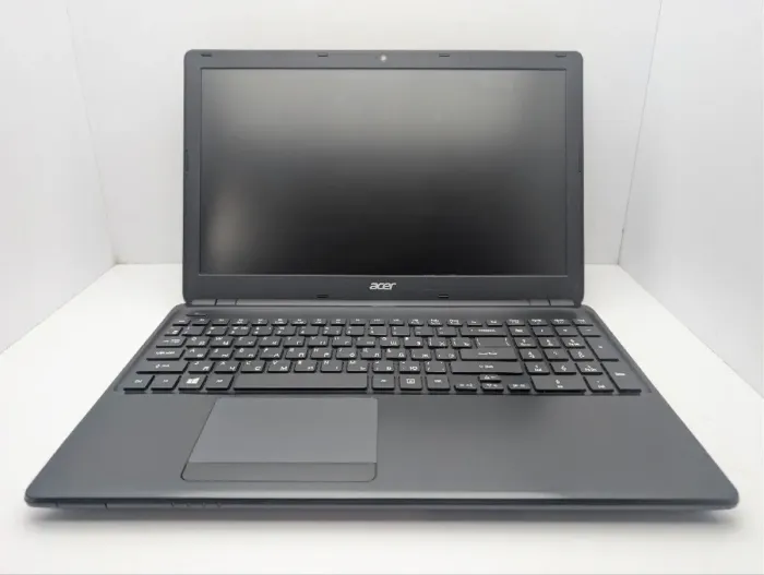 Ноутбук Acer Aspire E1-522 / 15.6" (1366x768) TN / AMD E1-2500 (2 ядра по 1.4 GHz) / 6 GB DDR3 / 500 GB HDD / AMD Radeon HD 8240 Graphics / WebCam б/в - зображення 3