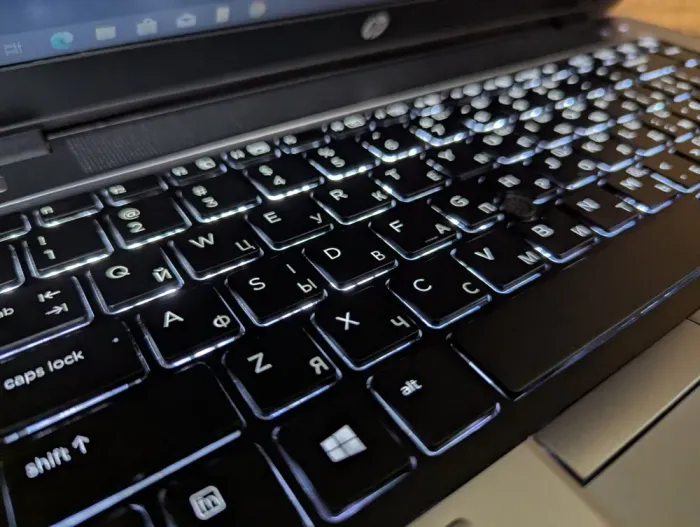 Ноутбук HP EliteBook 840 G1 / 14" (1366x768) TN / Intel Core i7-4600U (2 (4) ядра по 2.1 - 3.3 GHz) / 8 GB DDR3 / 240 GB SSD / Intel HD Graphics 4400 / Fingerprint / WebCam / Windows 10 б/в - зображення 6