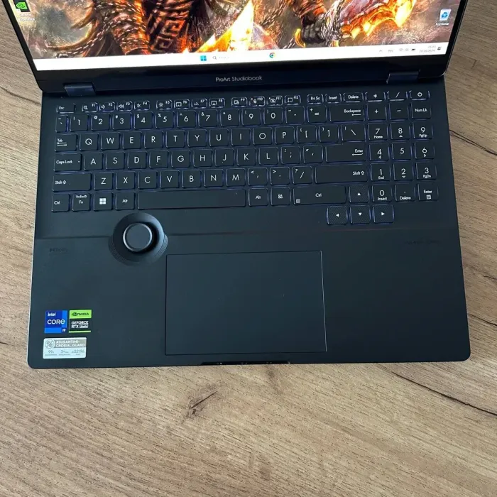 Ігровий ноутбук Asus ProArt Studiobook 16 OLED H7604JV / 16" (3200x2000) OLED Touch / Intel Core i9-13980HX (24 (32) ядра по 4.0 - 5.6 GHz) / 16 GB DDR5 / 1000 GB SSD NVMe / nVidia GeForce RTX 4060, 8 GB GDDR6, 128-bit / WebCam б/в - зображення 7