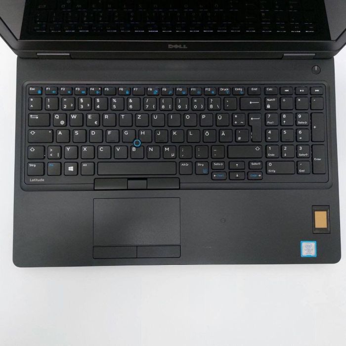 Ноутбук Dell Latitude 5580 / 15.6" (1920x1080) IPS Touch / Intel Core i7-7820HQ (4 (8) ядра по 2.9 - 3.9 GHz) / 16 GB DDR4 / 512 GB SSD / nVidia GeForce 940MX, 2 GB GDDR5, 64-bit / WebCam б/в - зображення 3