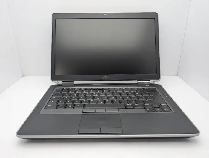 Ноутбук Dell Latitude E6420 / 14" (1600x900) TN / Intel Core i5-2520M (2 (4) ядра по 2.5 - 3.2 GHz) / 8 GB DDR3 / 120 GB SSD / Intel HD Graphics 3000 / WebCam / DVD-ROM б/в - зображення 4