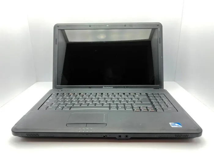 Ноутбук Lenovo G550 / 15.6" (1366x768) TN / Intel Pentium T4400 (2 ядра по 2.2 GHz) / 4 GB DDR3 / 160 GB HDD / Intel GMA 4500M Graphics / WebCam / АКБ не тримає б/в - зображення 2